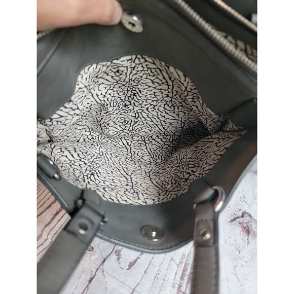 Inc International Concepts Remmey Large Satchel Missing Strap - Picture 6 of 15